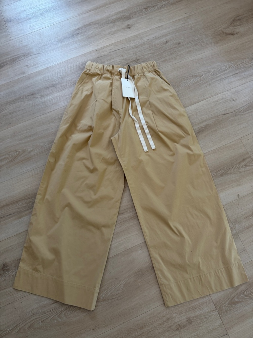 A.L.C. Men’s Wide-Leg Drawstring Chinos in Tan